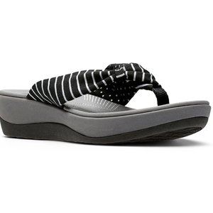 NEW! Clarks Arla Glison B&W Striped Fabric Sandals
